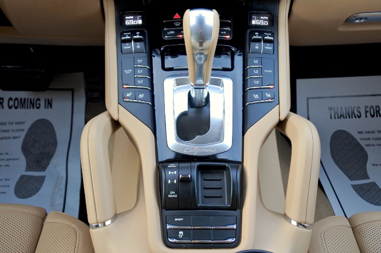 Used 2016 Porsche Cayenne Diesel AWD Used 2016 Porsche Cayenne Diesel AWD for sale at Metro West Motorcars LLC in Shrewsbury MA 12