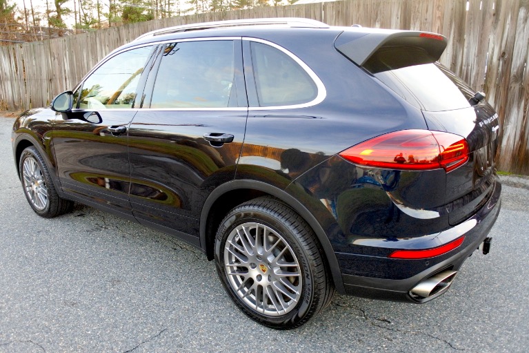 Used 2016 Porsche Cayenne Diesel AWD Used 2016 Porsche Cayenne Diesel AWD for sale  at Metro West Motorcars LLC in Shrewsbury MA 3