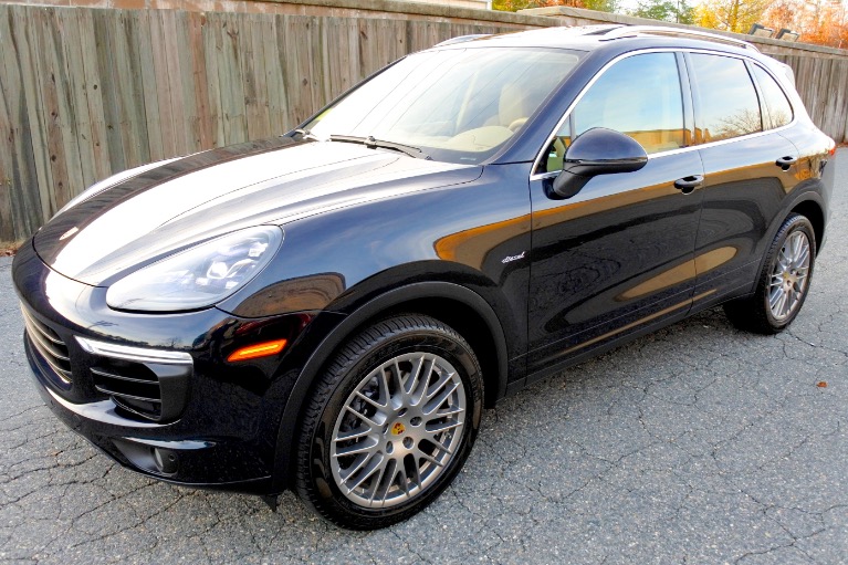 Used 2016 Porsche Cayenne Diesel AWD Used 2016 Porsche Cayenne Diesel AWD for sale  at Metro West Motorcars LLC in Shrewsbury MA 1