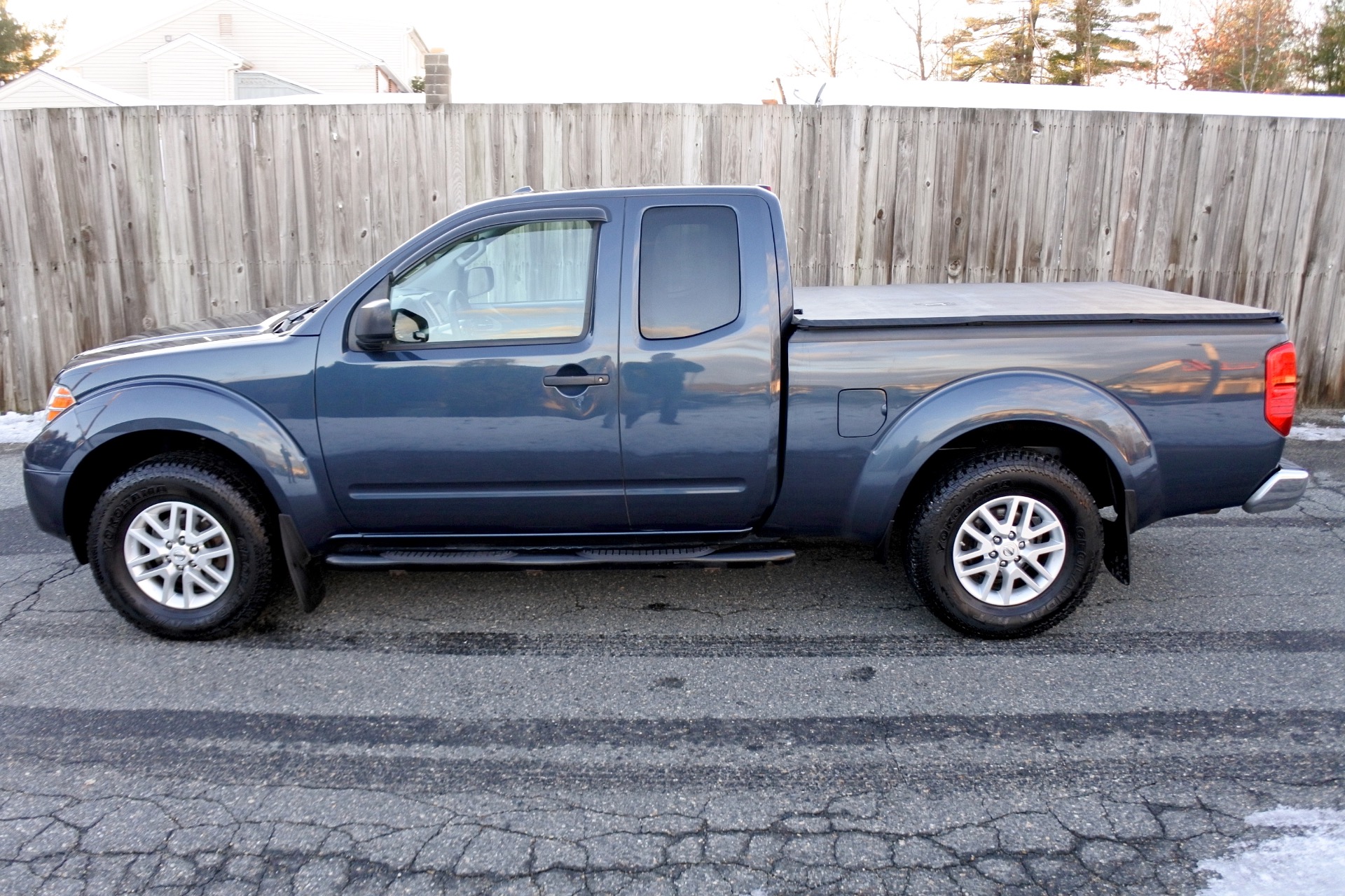 Used 2015 Nissan Frontier 4WD King Cab Auto SV For Sale (14,500