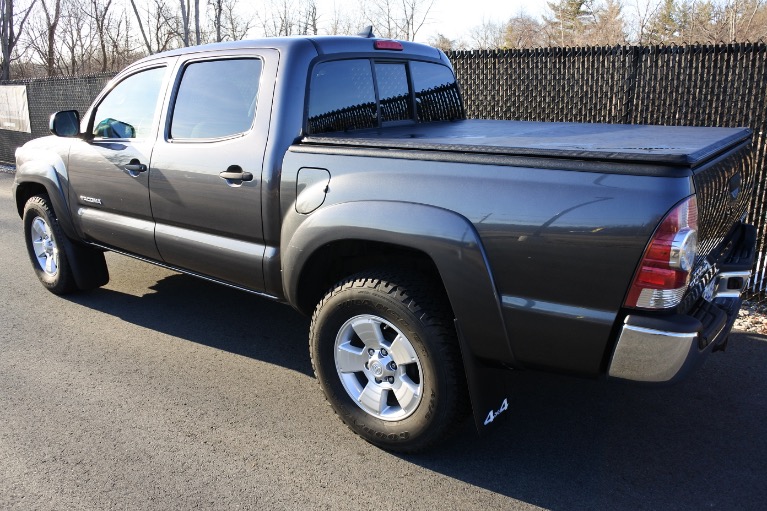 Used 2015 Toyota Tacoma 4WD Double Cab V6 AT (Natl) Used 2015 Toyota Tacoma 4WD Double Cab V6 AT (Natl) for sale  at Metro West Motorcars LLC in Shrewsbury MA 4