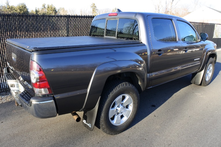 Used 2015 Toyota Tacoma 4WD Double Cab V6 AT (Natl) Used 2015 Toyota Tacoma 4WD Double Cab V6 AT (Natl) for sale  at Metro West Motorcars LLC in Shrewsbury MA 6