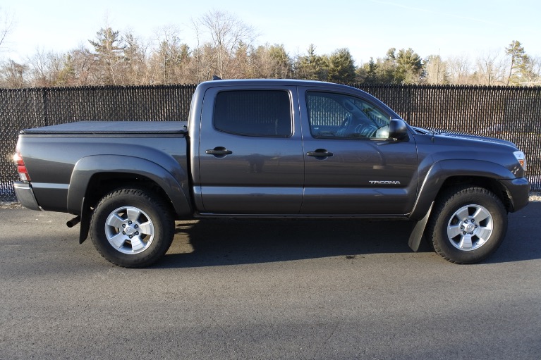 Used 2015 Toyota Tacoma 4WD Double Cab V6 AT (Natl) Used 2015 Toyota Tacoma 4WD Double Cab V6 AT (Natl) for sale  at Metro West Motorcars LLC in Shrewsbury MA 7