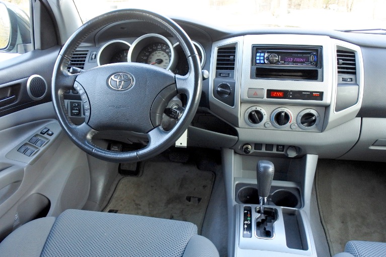 Used 2010 Toyota Tacoma 4WD Double LB V6 AT (Natl) Used 2010 Toyota Tacoma 4WD Double LB V6 AT (Natl) for sale  at Metro West Motorcars LLC in Shrewsbury MA 10