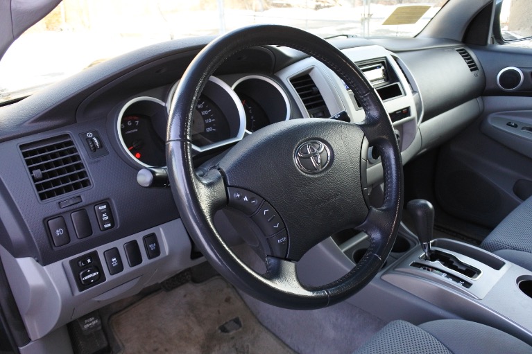 Used 2010 Toyota Tacoma 4WD Double LB V6 AT (Natl) Used 2010 Toyota Tacoma 4WD Double LB V6 AT (Natl) for sale  at Metro West Motorcars LLC in Shrewsbury MA 12