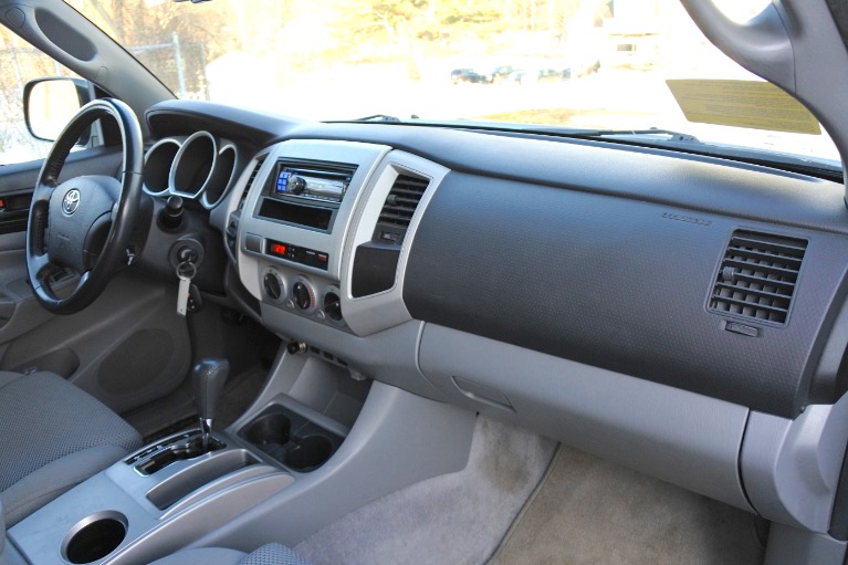 Used 2010 Toyota Tacoma 4WD Double LB V6 AT (Natl) Used 2010 Toyota Tacoma 4WD Double LB V6 AT (Natl) for sale  at Metro West Motorcars LLC in Shrewsbury MA 19