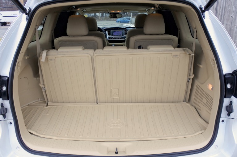 Used 2019 Toyota Highlander Hybrid Limited V6 AWD Used 2019 Toyota Highlander Hybrid Limited V6 AWD for sale at Metro West Motorcars LLC in Shrewsbury MA 18
