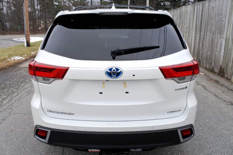 Used 2019 Toyota Highlander Hybrid Limited V6 AWD Used 2019 Toyota Highlander Hybrid Limited V6 AWD for sale at Metro West Motorcars LLC in Shrewsbury MA 4