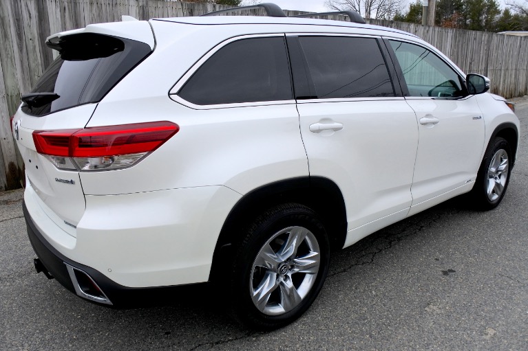 Used 2019 Toyota Highlander Hybrid Limited V6 AWD Used 2019 Toyota Highlander Hybrid Limited V6 AWD for sale at Metro West Motorcars LLC in Shrewsbury MA 5