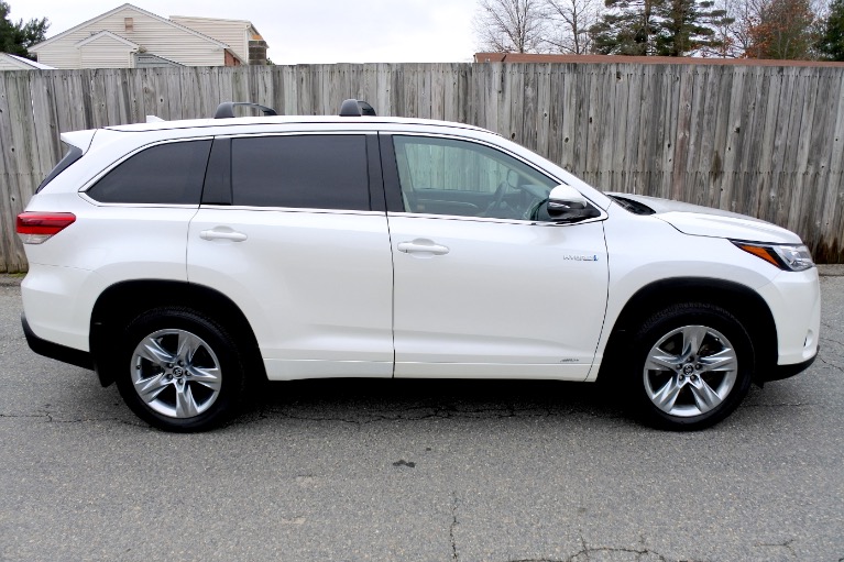 Used 2019 Toyota Highlander Hybrid Limited V6 AWD Used 2019 Toyota Highlander Hybrid Limited V6 AWD for sale at Metro West Motorcars LLC in Shrewsbury MA 6