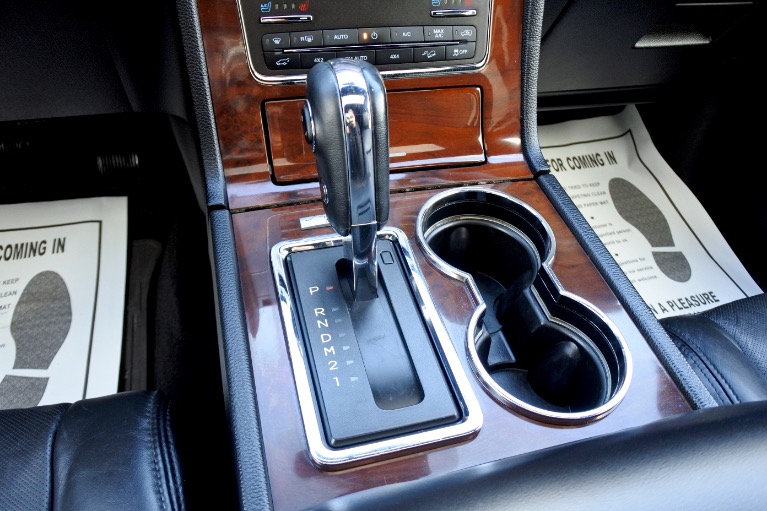 Used 2015 Lincoln Navigator l Reserve 4WD Used 2015 Lincoln Navigator l Reserve 4WD for sale at Metro West Motorcars LLC in Shrewsbury MA 12