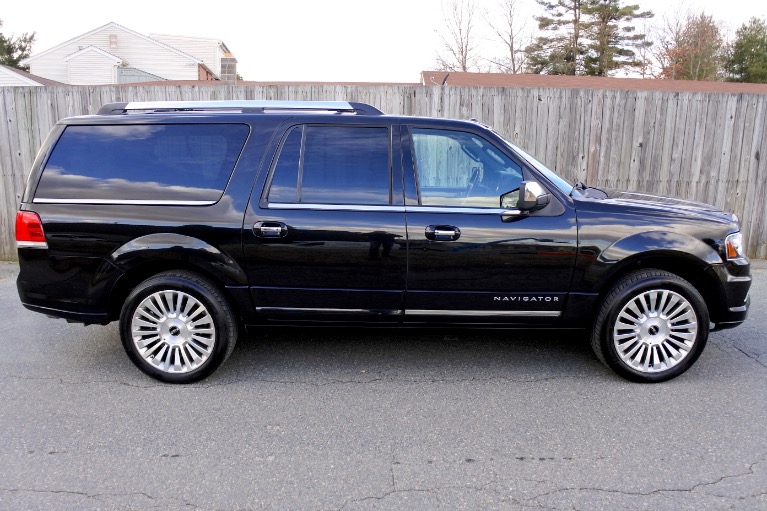 Used 2015 Lincoln Navigator l Reserve 4WD Used 2015 Lincoln Navigator l Reserve 4WD for sale at Metro West Motorcars LLC in Shrewsbury MA 6