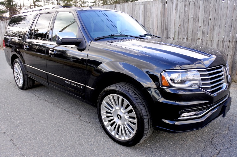 Used 2015 Lincoln Navigator l Reserve 4WD Used 2015 Lincoln Navigator l Reserve 4WD for sale  at Metro West Motorcars LLC in Shrewsbury MA 7