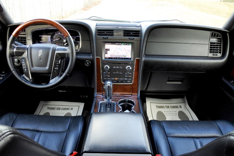 Used 2015 Lincoln Navigator l Reserve 4WD Used 2015 Lincoln Navigator l Reserve 4WD for sale at Metro West Motorcars LLC in Shrewsbury MA 9