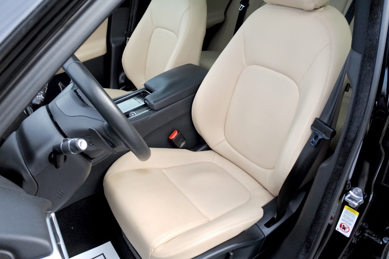 Used 2018 Jaguar F-pace 20d Premium AWD Used 2018 Jaguar F-pace 20d Premium AWD for sale at Metro West Motorcars LLC in Shrewsbury MA 14