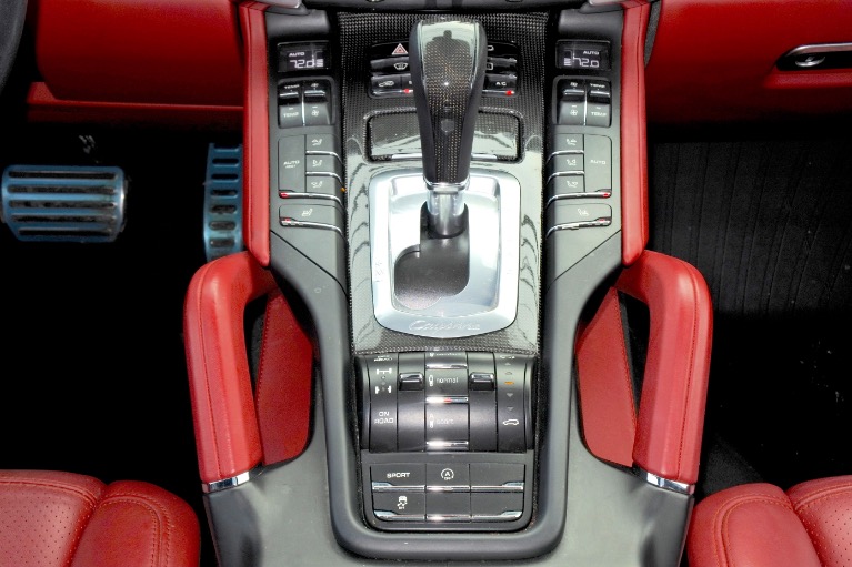Used 2014 Porsche Cayenne Turbo S AWD Used 2014 Porsche Cayenne Turbo S AWD for sale at Metro West Motorcars LLC in Shrewsbury MA 12