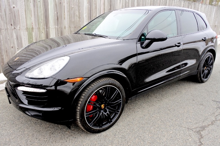 Used 2014 Porsche Cayenne Turbo S AWD Used 2014 Porsche Cayenne Turbo S AWD for sale  at Metro West Motorcars LLC in Shrewsbury MA 1