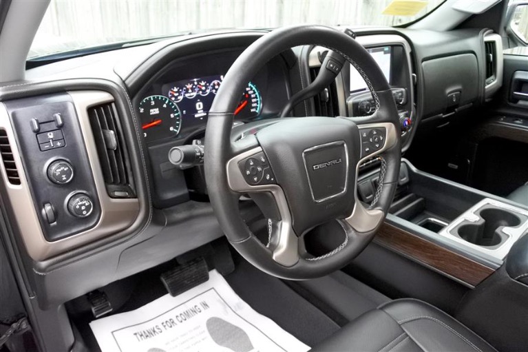 Used 2016 GMC Sierra 1500 4WD Crew Cab 143.5 Denali Used 2016 GMC Sierra 1500 4WD Crew Cab 143.5 Denali for sale at Metro West Motorcars LLC in Shrewsbury MA 13