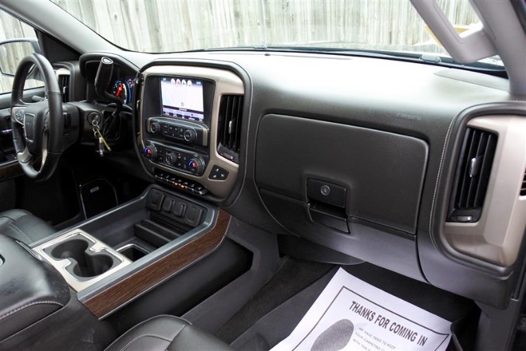 Used 2016 GMC Sierra 1500 4WD Crew Cab 143.5 Denali Used 2016 GMC Sierra 1500 4WD Crew Cab 143.5 Denali for sale at Metro West Motorcars LLC in Shrewsbury MA 20