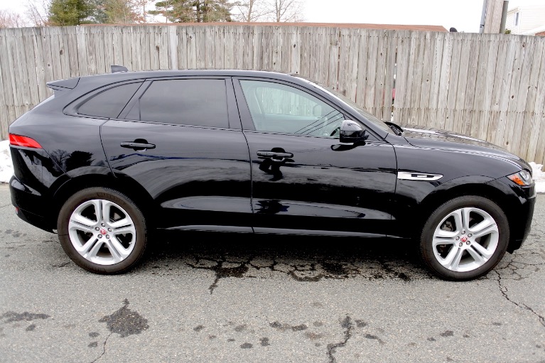 Used 2017 Jaguar F-pace 35t R-Sport AWD Used 2017 Jaguar F-pace 35t R-Sport AWD for sale at Metro West Motorcars LLC in Shrewsbury MA 6
