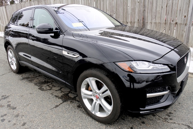 Used 2017 Jaguar F-pace 35t R-Sport AWD Used 2017 Jaguar F-pace 35t R-Sport AWD for sale at Metro West Motorcars LLC in Shrewsbury MA 7