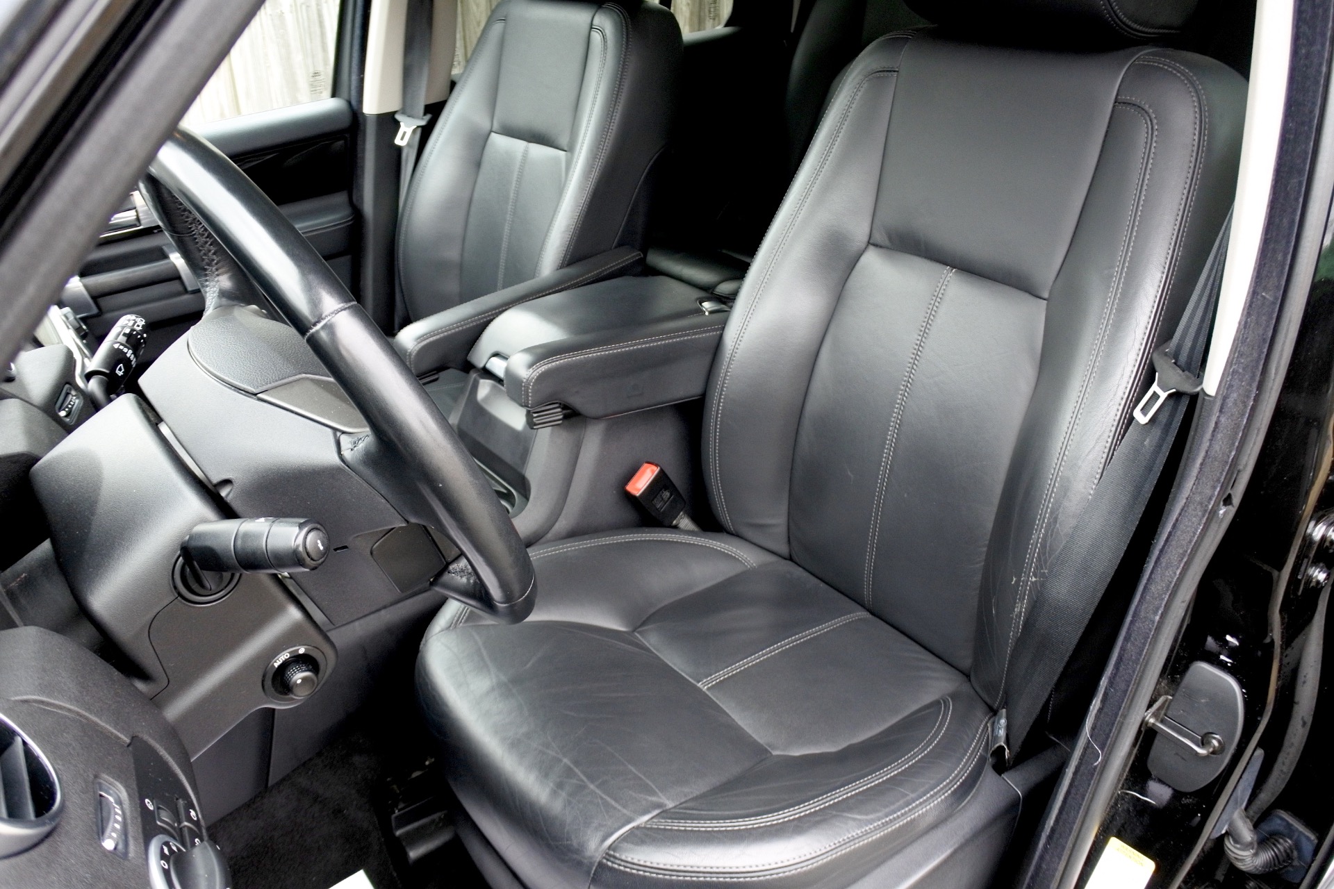 2011 Land Rover LR4 HSE LUX photo 14