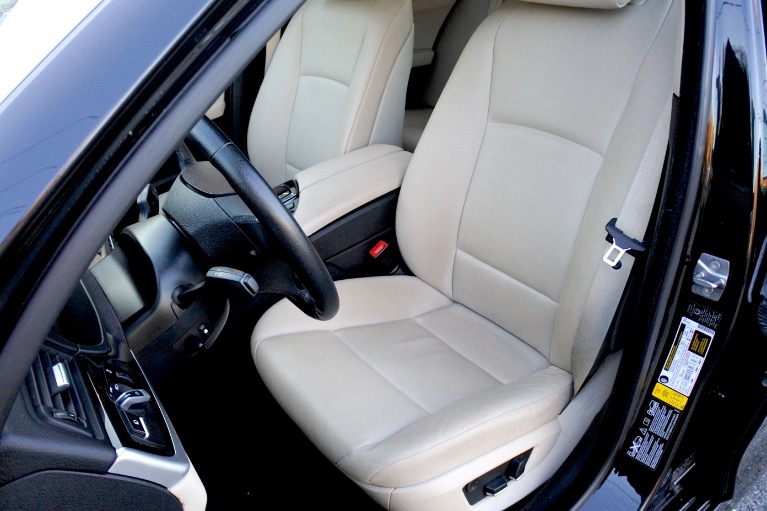 Used 2011 BMW 5 Series 535i xDrive AWD Used 2011 BMW 5 Series 535i xDrive AWD for sale at Metro West Motorcars LLC in Shrewsbury MA 14