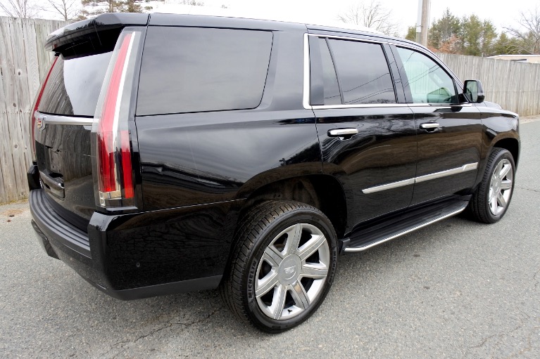 Used 2017 Cadillac Escalade 4WD Luxury Used 2017 Cadillac Escalade 4WD Luxury for sale  at Metro West Motorcars LLC in Shrewsbury MA 5