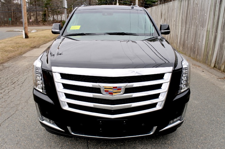 Used 2017 Cadillac Escalade 4WD Luxury Used 2017 Cadillac Escalade 4WD Luxury for sale  at Metro West Motorcars LLC in Shrewsbury MA 8