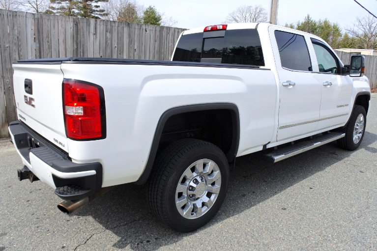 Used 2017 GMC Sierra 2500hd 4WD Crew Cab 153.7' Denali Used 2017 GMC Sierra 2500hd 4WD Crew Cab 153.7' Denali for sale at Metro West Motorcars LLC in Shrewsbury MA 5