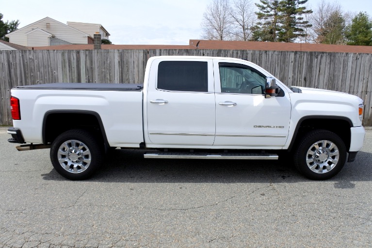 Used 2017 GMC Sierra 2500hd 4WD Crew Cab 153.7' Denali Used 2017 GMC Sierra 2500hd 4WD Crew Cab 153.7' Denali for sale  at Metro West Motorcars LLC in Shrewsbury MA 6