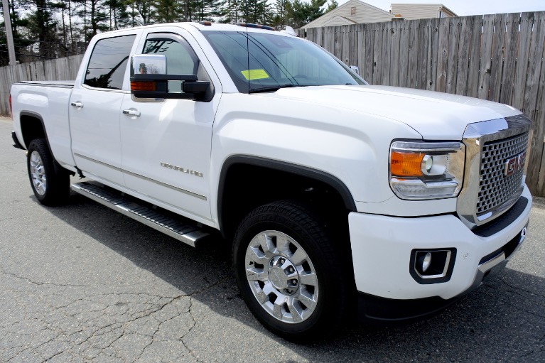 Used 2017 GMC Sierra 2500hd 4WD Crew Cab 153.7' Denali Used 2017 GMC Sierra 2500hd 4WD Crew Cab 153.7' Denali for sale  at Metro West Motorcars LLC in Shrewsbury MA 7