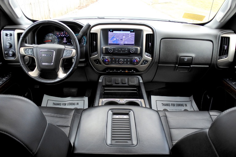 Used 2017 GMC Sierra 2500hd 4WD Crew Cab 153.7' Denali Used 2017 GMC Sierra 2500hd 4WD Crew Cab 153.7' Denali for sale at Metro West Motorcars LLC in Shrewsbury MA 9