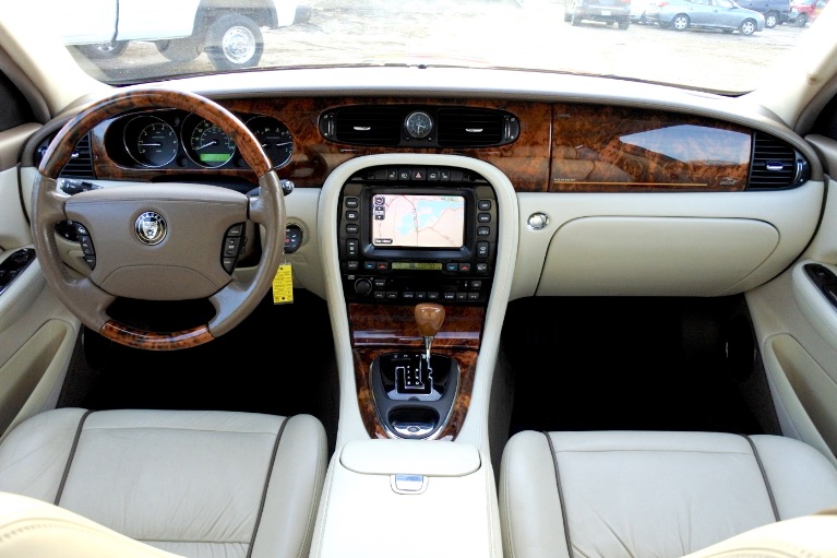 Used 2007 Jaguar Xj l Super V8 Used 2007 Jaguar Xj l Super V8 for sale  at Metro West Motorcars LLC in Shrewsbury MA 9