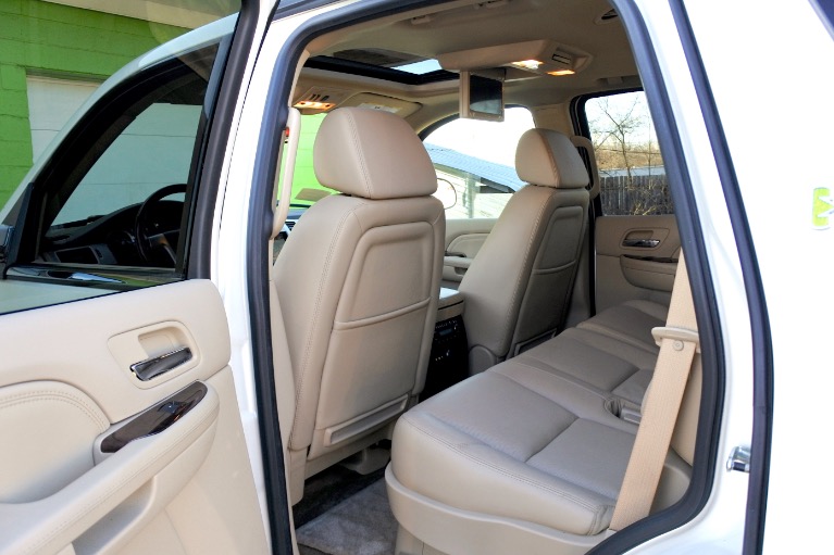 Used 2009 Cadillac Escalade Hybrid 4WD Used 2009 Cadillac Escalade Hybrid 4WD for sale at Metro West Motorcars LLC in Shrewsbury MA 14