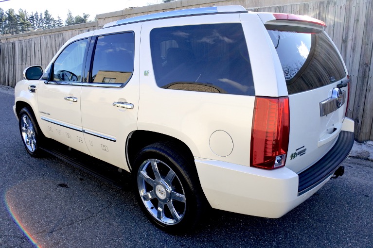 Used 2009 Cadillac Escalade Hybrid 4WD Used 2009 Cadillac Escalade Hybrid 4WD for sale  at Metro West Motorcars LLC in Shrewsbury MA 3