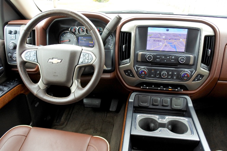 Used 2014 Chevrolet Silverado 1500 4WD Crew Cab 143.5' High Country Used 2014 Chevrolet Silverado 1500 4WD Crew Cab 143.5' High Country for sale at Metro West Motorcars LLC in Shrewsbury MA 10