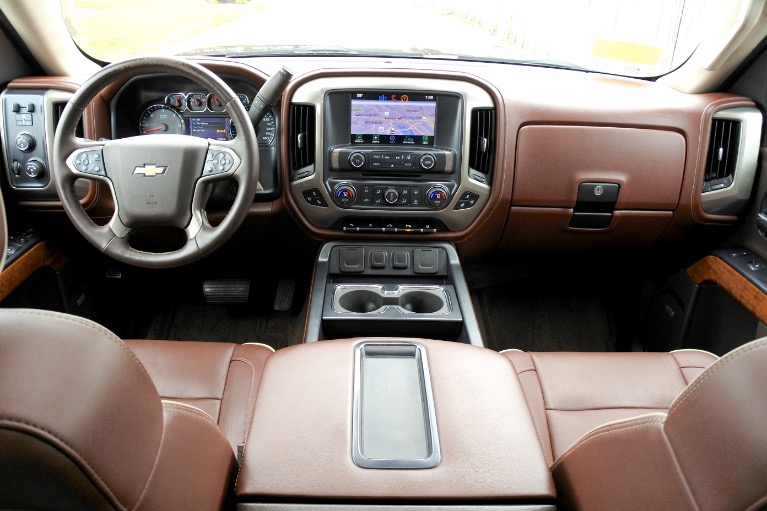 Used 2014 Chevrolet Silverado 1500 4WD Crew Cab 143.5' High Country Used 2014 Chevrolet Silverado 1500 4WD Crew Cab 143.5' High Country for sale at Metro West Motorcars LLC in Shrewsbury MA 9