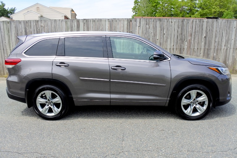 Used 2017 Toyota Highlander Limited V6 AWD Used 2017 Toyota Highlander Limited V6 AWD for sale  at Metro West Motorcars LLC in Shrewsbury MA 6