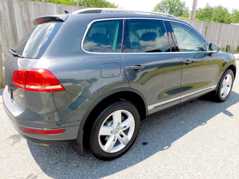 Used 2011 Volkswagen Touareg VR6 Sport Used 2011 Volkswagen Touareg VR6 Sport for sale  at Metro West Motorcars LLC in Shrewsbury MA 5