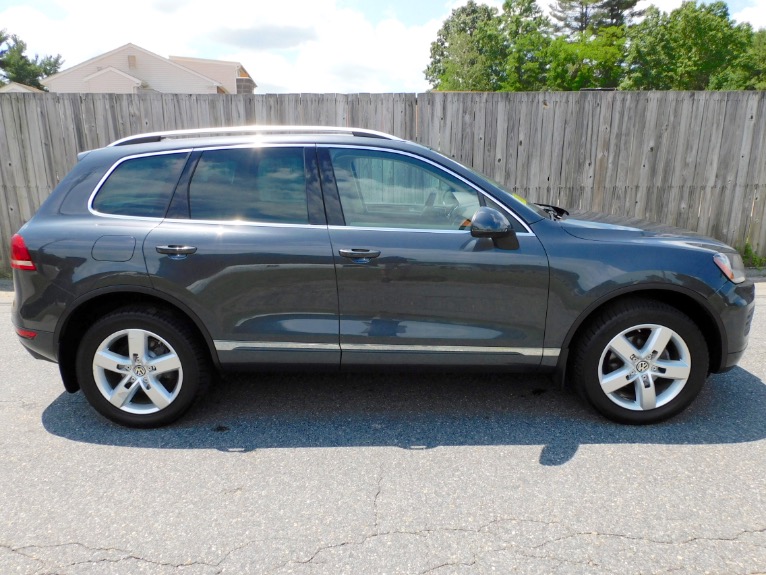 Used 2011 Volkswagen Touareg VR6 Sport Used 2011 Volkswagen Touareg VR6 Sport for sale  at Metro West Motorcars LLC in Shrewsbury MA 6