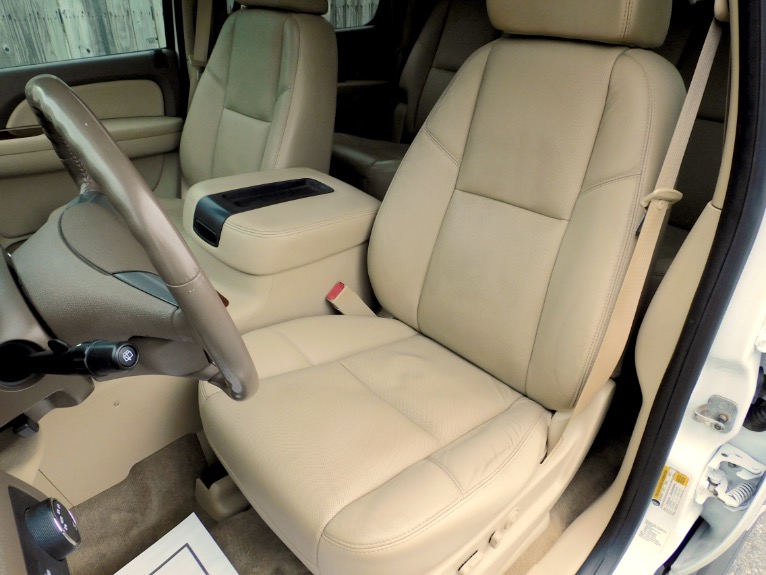 Used 2009 Chevrolet Tahoe 1500 LTZ 4WD Used 2009 Chevrolet Tahoe 1500 LTZ 4WD for sale at Metro West Motorcars LLC in Shrewsbury MA 14
