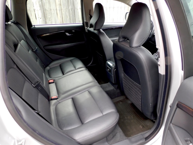 Used 2015 Volvo Xc70 2015.5 Wagon T6 AWD Used 2015 Volvo Xc70 2015.5 Wagon T6 AWD for sale at Metro West Motorcars LLC in Shrewsbury MA 19