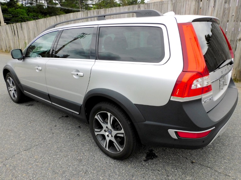 Used 2015 Volvo Xc70 2015.5 Wagon T6 AWD Used 2015 Volvo Xc70 2015.5 Wagon T6 AWD for sale  at Metro West Motorcars LLC in Shrewsbury MA 3