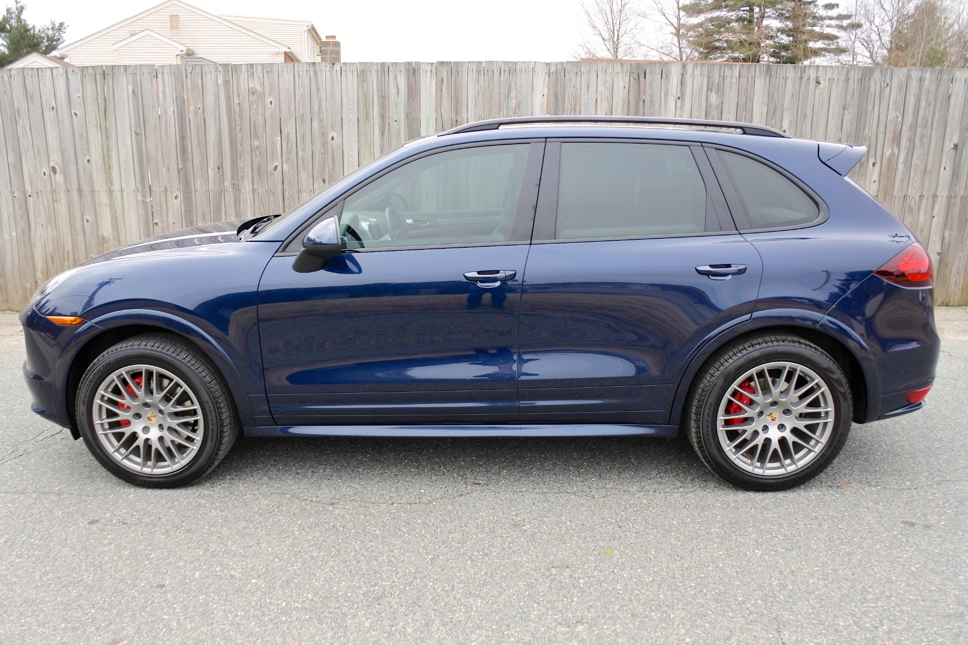 Porsche cayenne gts 2013