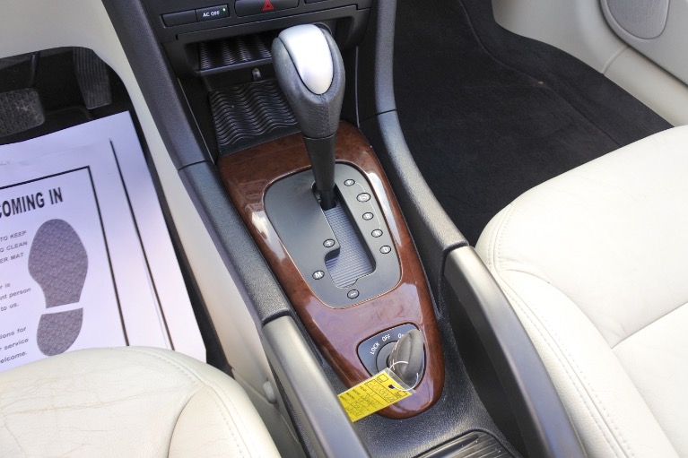 Used 2011 Saab 9-3 2dr Conv Auto FWD Used 2011 Saab 9-3 2dr Conv Auto FWD for sale at Metro West Motorcars LLC in Shrewsbury MA 12