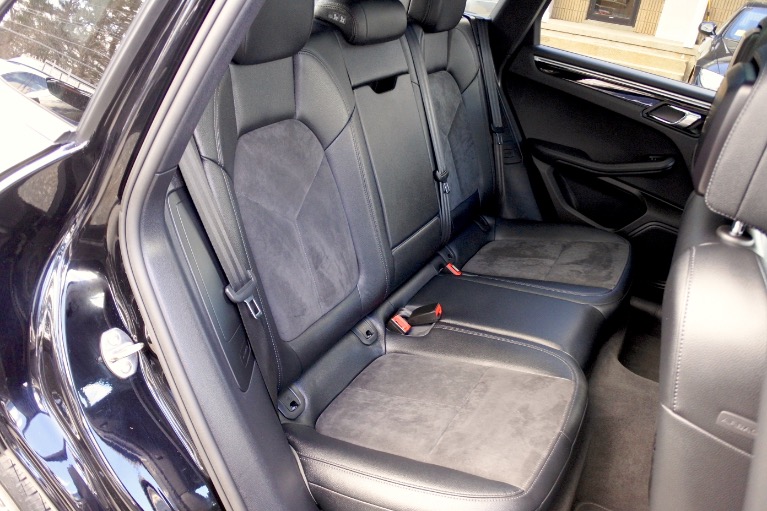 Used 2017 Porsche Macan AWD Used 2017 Porsche Macan AWD for sale at Metro West Motorcars LLC in Shrewsbury MA 18