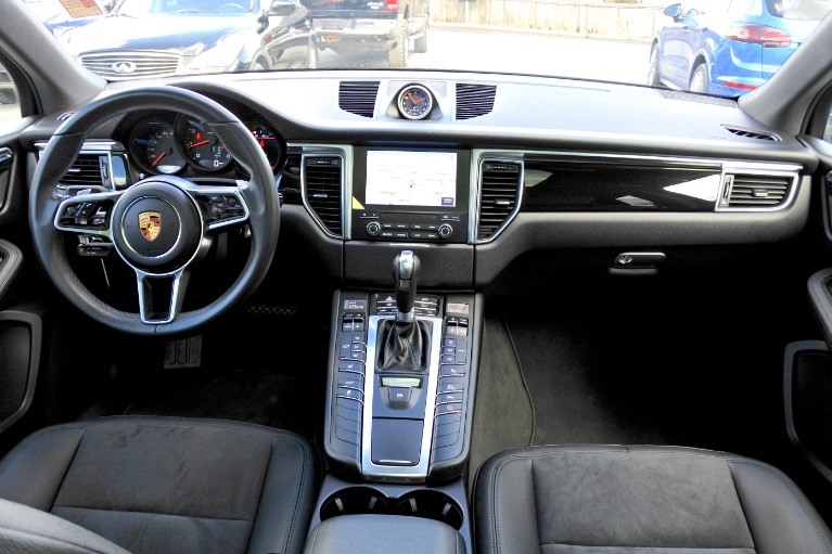 Used 2017 Porsche Macan AWD Used 2017 Porsche Macan AWD for sale at Metro West Motorcars LLC in Shrewsbury MA 9