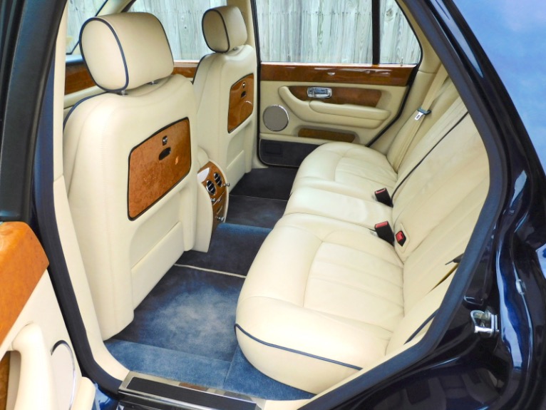 Used 2007 Bentley Arnage R Used 2007 Bentley Arnage R for sale at Metro West Motorcars LLC in Shrewsbury MA 16