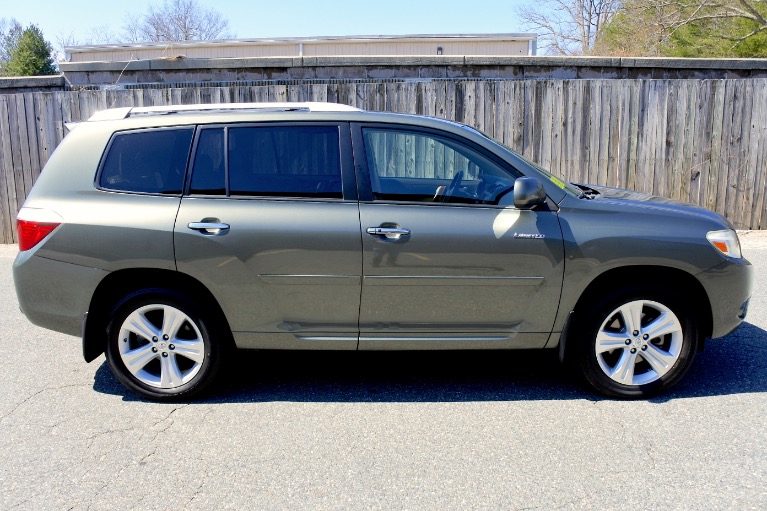 Used 2009 Toyota Highlander Limited V6 AWD Used 2009 Toyota Highlander Limited V6 AWD for sale  at Metro West Motorcars LLC in Shrewsbury MA 6